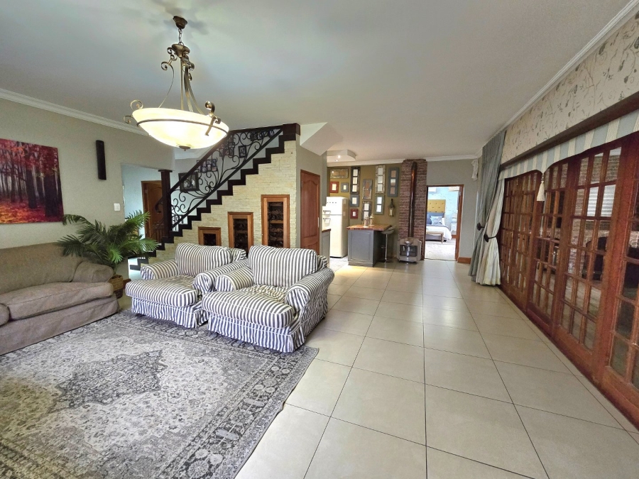 5 Bedroom Property for Sale in Panorama Free State